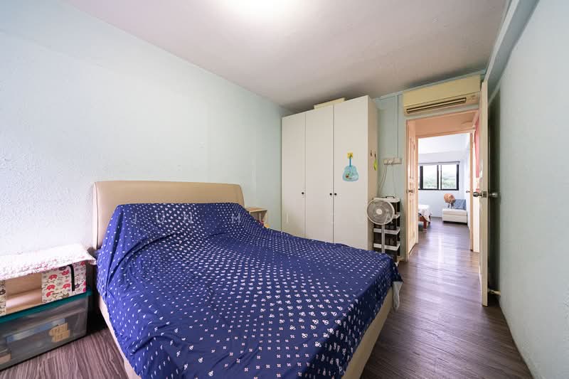 456 Jurong West Street 41, 456 Jurong West Street 41, 2 Bedrooms, 883 sqft, HDB Flat For Sale, by Jun Hui Quah, 500175426 - Bedroom - PropertyGuru.com.sg