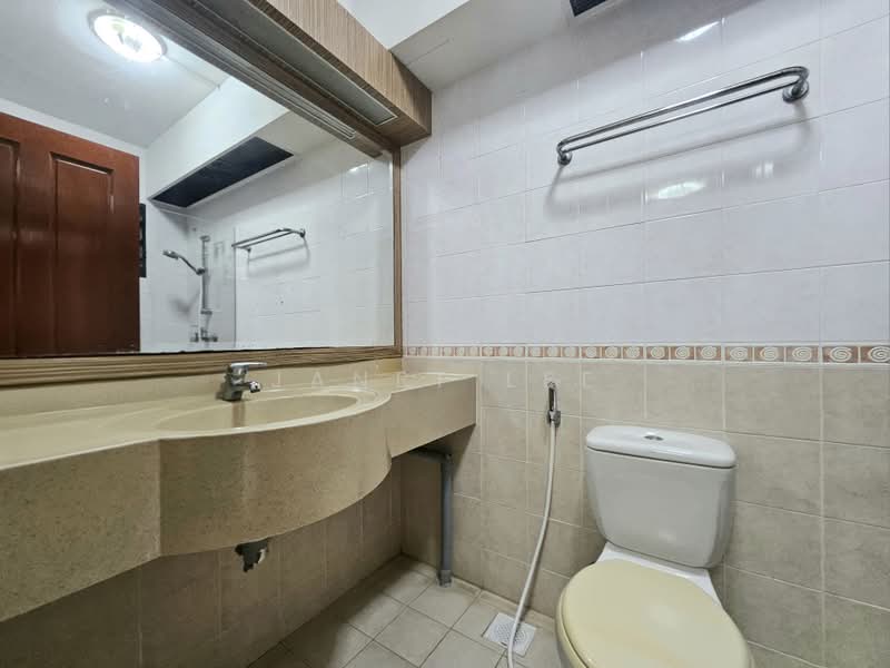 157D Rivervale Crescent, 157D Rivervale Crescent, 3 Bedrooms, 1,206 sqft, HDB Flat For Sale, by Janet Lee, 500175461 - Bathroom - PropertyGuru.com.sg