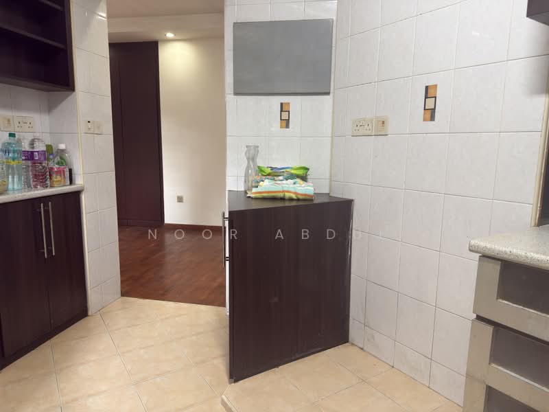 155 Rivervale Crescent, 155 Rivervale Crescent, 3 Bedrooms, 979 sqft, HDB Flat For Sale, by Noor Abdul, 500175463 - Kitchen - PropertyGuru.com.sg