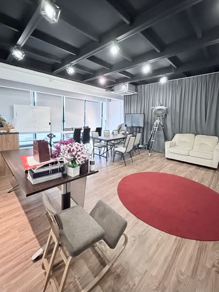 Oxley BizHub, 65 Ubi Road 1, 1,561 sqft, Light Industrial (B1) For Sale, by Tobio Sim, 500175466 - Interior - CommercialGuru.com.sg