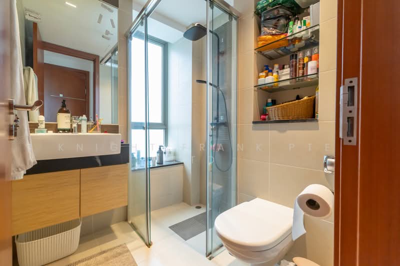 The Berth by the Cove, 200 Ocean Drive, 4 Bedrooms, 1,884 sqft, Condominium For Sale, by YVONNE CHEN, 500175468 - Bathroom - PropertyGuru.com.sg