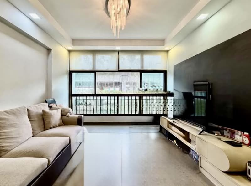 33 Eunos Crescent, 33 Eunos Crescent, 3 Bedrooms, 968 sqft, HDB Flat For Sale, by Mark Loon, 500175471 - Living Room - PropertyGuru.com.sg