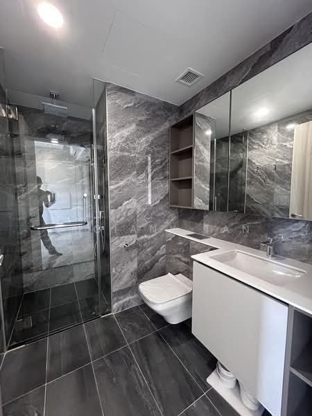 Sengkang Grand Residences, 74 Compassvale Bow, 1 Bedroom, 474 sqft, Condominium For Rent, by Sugiany Tan, 500175484 - Bathroom - PropertyGuru.com.sg