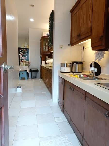 D16 FH Meragi Road 5 bedrooms, Meragi Road, 5 Bedrooms, 3,500 sqft, Terraced House For Sale, by Eva Qiu, 500175501 - Kitchen - PropertyGuru.com.sg