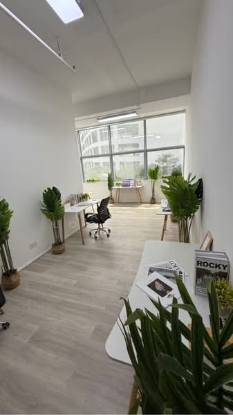Wcega Tower, 21 Bukit Batok Crescent, 270 sqft, Light Industrial (B1) For Rent, by Laven Loo 吕欣颐, 500175503 - CommercialGuru.com.sg