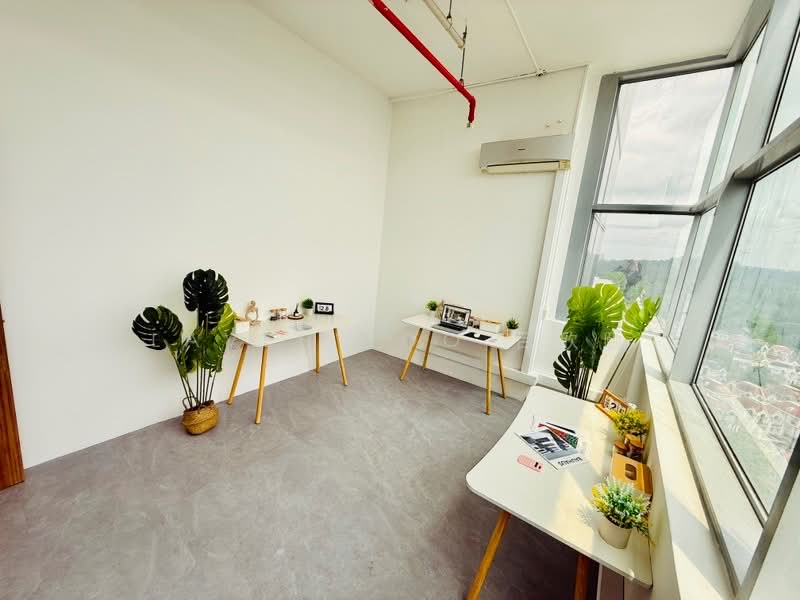 Wcega Tower, 21 Bukit Batok Crescent, 270 sqft, Light Industrial (B1) For Rent, by Laven Loo 吕欣颐, 500175506 - CommercialGuru.com.sg