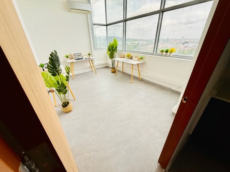 Wcega Tower, 21 Bukit Batok Crescent, 270 sqft, Light Industrial (B1) For Rent, by Laven Loo 吕欣颐, 500175506 - CommercialGuru.com.sg