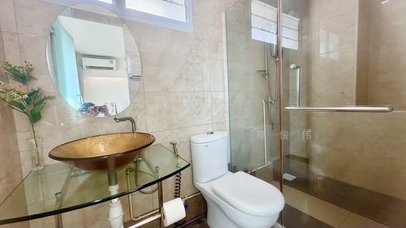 413 Pandan Gardens, 413 Pandan Gardens, 2 Bedrooms, 1,260 sqft, HDB Flat For Sale, by Keith Tan 陈俊伟, 500175511 - Bathroom - PropertyGuru.com.sg