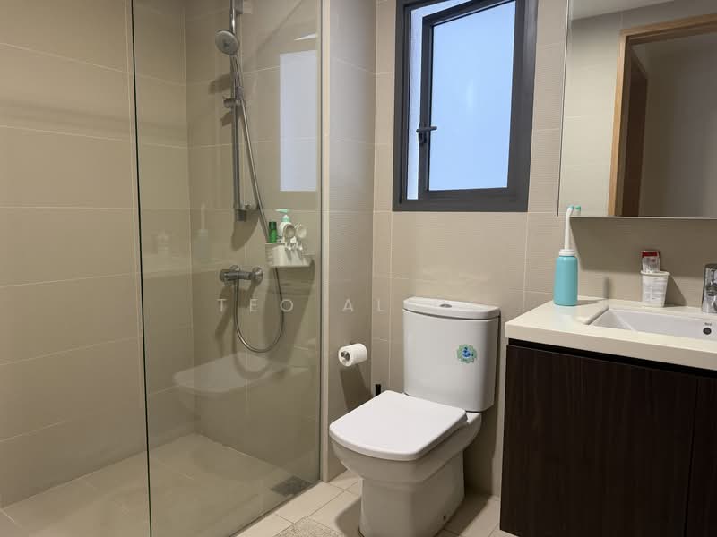Meadows @ Peirce, 628 Upper Thomson Road, 2 Bedrooms, 1,217 sqft, Condominium For Rent, by Teo Alice, 500175512 - Bathroom - PropertyGuru.com.sg