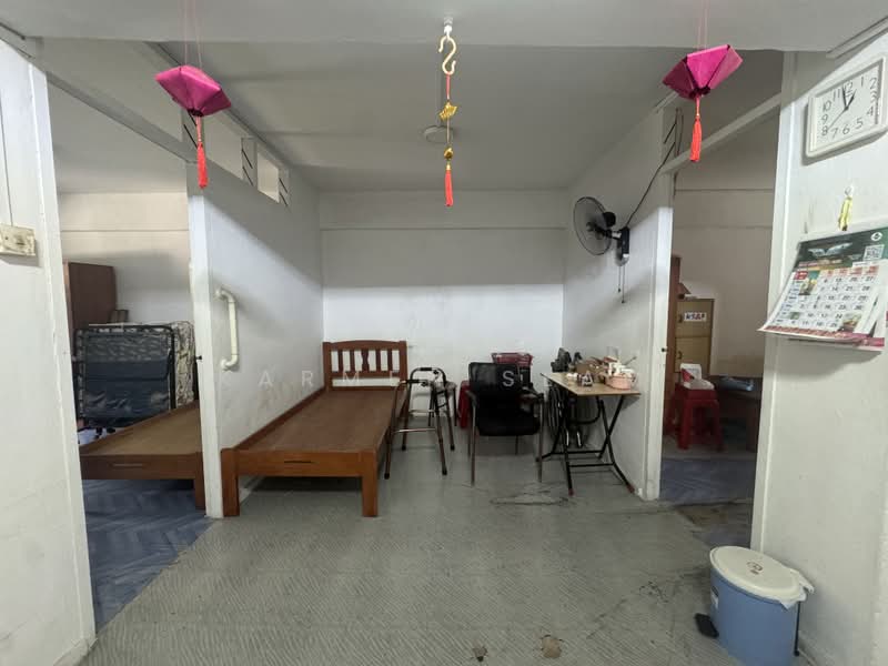 302 Jurong East Street 32, 302 Jurong East Street 32, 2 Bedrooms, 904 sqft, HDB Flat For Sale, by Karmen Seam, 500175521 - Bedroom - PropertyGuru.com.sg
