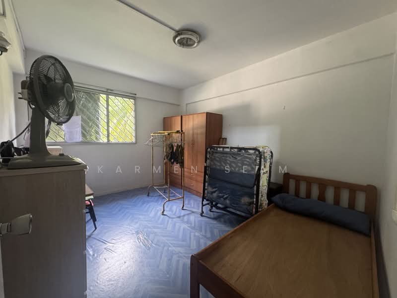 302 Jurong East Street 32, 302 Jurong East Street 32, 2 Bedrooms, 904 sqft, HDB Flat For Sale, by Karmen Seam, 500175521 - Bedroom - PropertyGuru.com.sg