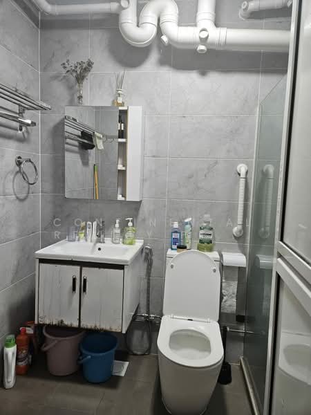 191 Bukit Batok West Avenue 6, 191 Bukit Batok West Avenue 6, 3 Bedrooms, 1,300 sqft, HDB Flat For Rent, by DELIA, 500175528 - Bathroom - PropertyGuru.com.sg