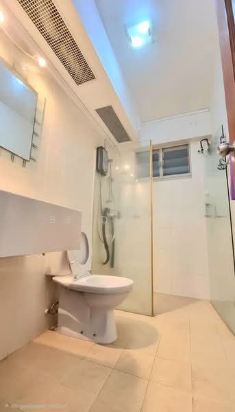 277D Compassvale Link, 277D Compassvale Link, 3 Bedrooms, 990 sqft, HDB Flat For Sale, by Bendy Ho, 500175542 - Bathroom - PropertyGuru.com.sg