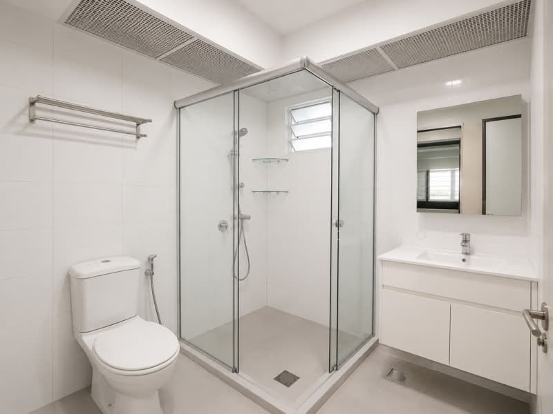661B Edgedale Plains, 661B Edgedale Plains, 3 Bedrooms, 1,206 sqft, HDB Flat For Sale, by Corraine Choo, 500175549 - Bathroom - PropertyGuru.com.sg