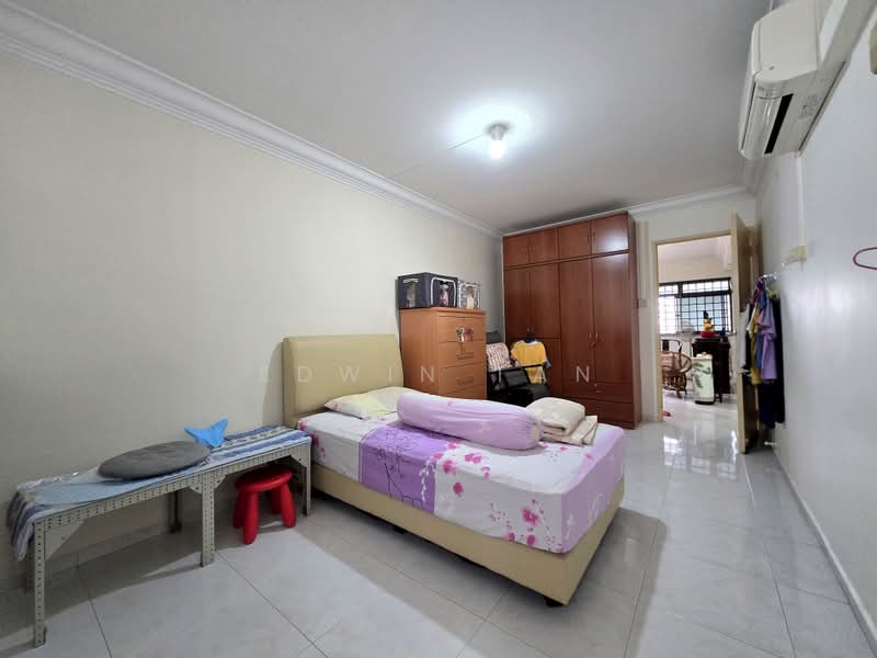 155 Jalan Teck Whye, 155 Jalan Teck Whye, 3 Bedrooms, 1,076 sqft, HDB Flat For Sale, by Edwin Tan, 500175551 - Bedroom - PropertyGuru.com.sg