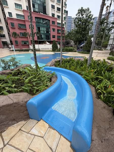 The Springbloom, 139 Serangoon Avenue 3, 2 Bedrooms, 893 sqft, Condominium For Sale, by Ian Teo, 500175556 - Pool - PropertyGuru.com.sg