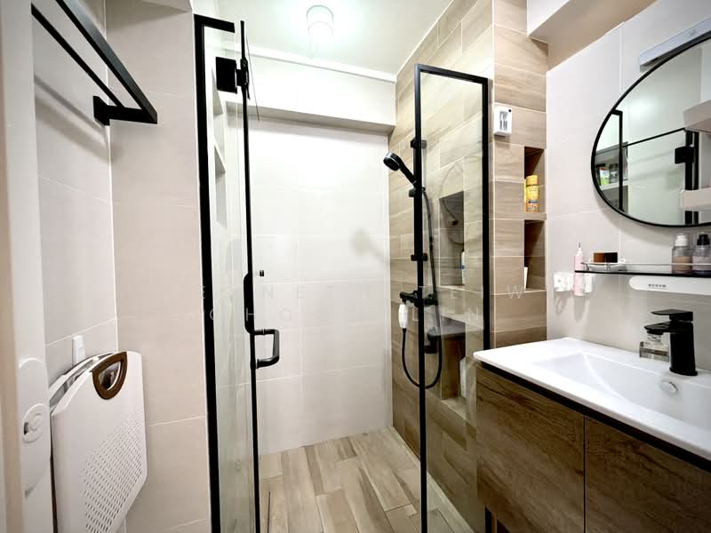 179 Toa Payoh Central, 179 Toa Payoh Central, 2 Bedrooms, 904 sqft, HDB Flat For Sale, by Kenneth Teiw Choon Lin, 500175558 - Bathroom - PropertyGuru.com.sg