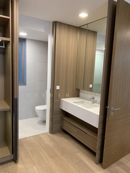 Echelon, 9 Alexandra View, 3 Bedrooms, 861 sqft, Condominium For Sale, by Steven Teo, 500175560 - Bathroom - PropertyGuru.com.sg