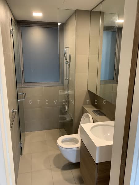 Echelon, 9 Alexandra View, 3 Bedrooms, 861 sqft, Condominium For Sale, by Steven Teo, 500175560 - Bathroom - PropertyGuru.com.sg