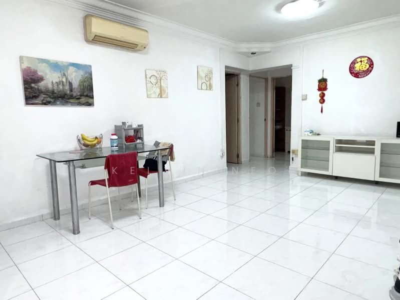 668A Jurong West Street 64, 668A Jurong West Street 64, 3 Bedrooms, 914 sqft, HDB Flat For Sale, by Kelvin Neo, 500175570 - Living Room - PropertyGuru.com.sg
