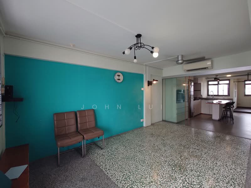 24 Sin Ming Road, 24 Sin Ming Road, 2 Bedrooms, 700 sqft, HDB Flat For Rent, by John Lui, 500175571 - Living Room - PropertyGuru.com.sg
