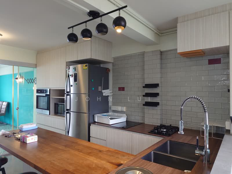 24 Sin Ming Road, 24 Sin Ming Road, 2 Bedrooms, 700 sqft, HDB Flat For Rent, by John Lui, 500175571 - Kitchen - PropertyGuru.com.sg