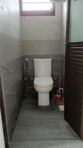 24 Sin Ming Road, 24 Sin Ming Road, 2 Bedrooms, 700 sqft, HDB Flat For Rent, by John Lui, 500175571 - Bathroom - PropertyGuru.com.sg