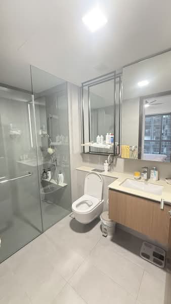 JadeScape, 8 Shunfu Road, 2 Bedrooms, 764 sqft, Condominium For Sale, by Yuelin Shen, 500175574 - Bathroom - PropertyGuru.com.sg