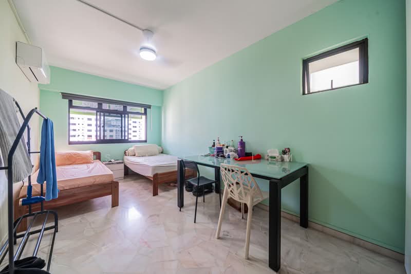 311 Canberra Road, 311 Canberra Road, 4 Bedrooms, 1,292 sqft, HDB Flat For Sale, by Shanice Lim, 500175576 - Bedroom - PropertyGuru.com.sg