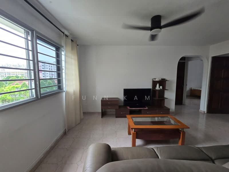 313 Bukit Batok Street 32, 313 Bukit Batok Street 32, 3 Bedrooms, 1,001 sqft, HDB Flat For Rent, by Funn Kam, 500175587 - Living Room - PropertyGuru.com.sg