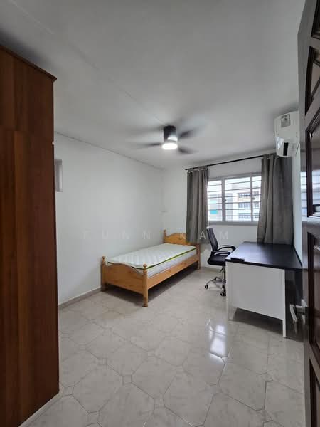 313 Bukit Batok Street 32, 313 Bukit Batok Street 32, 3 Bedrooms, 1,001 sqft, HDB Flat For Rent, by Funn Kam, 500175587 - Bedroom - PropertyGuru.com.sg