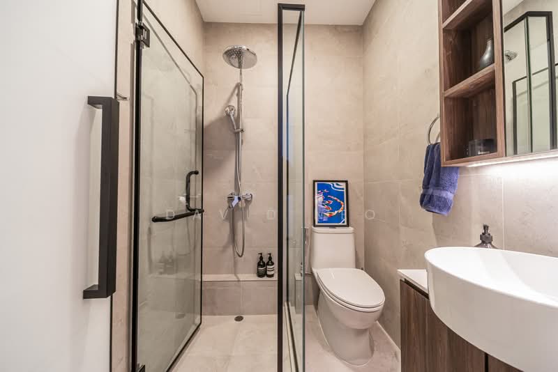 Thomson Garden Estate, Sin Ming Road, 4 Bedrooms, 1,389 sqft, Terraced House For Sale, by David Neo, 500175590 - Bathroom - PropertyGuru.com.sg