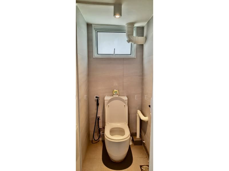 130 Bukit Merah View, 130 Bukit Merah View, Room Rental, 100 sqft, HDB Flat For Rent, by Leon Lee, 500175598 - Bathroom - PropertyGuru.com.sg