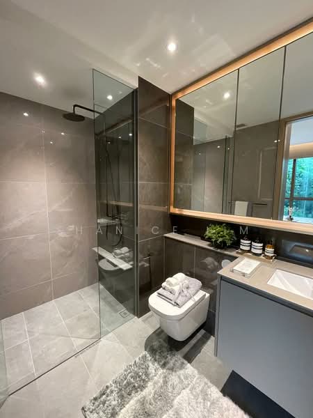 Pinetree Hill, 30 Pine Grove, 3 Bedrooms, 969 sqft, Condominium For Sale, by Shanice Lim, 500175600 - Bathroom - PropertyGuru.com.sg