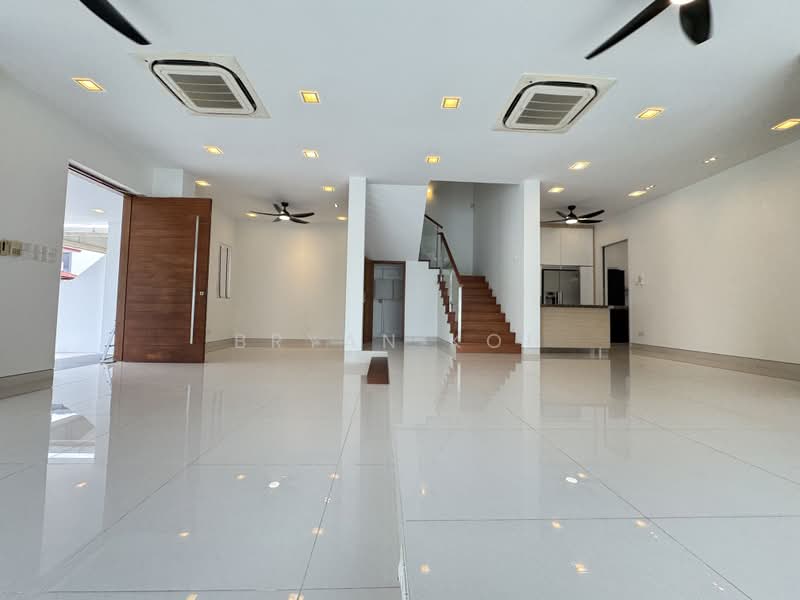 Golden Hill Estate, Golden Hill Estate, 5 Bedrooms, 5,500 sqft, Semi-Detached House For Rent, by Bryan Koh, 500175603 - Living Room - PropertyGuru.com.sg