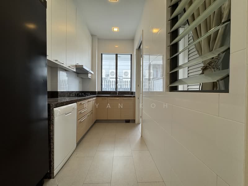 Golden Hill Estate, Golden Hill Estate, 5 Bedrooms, 5,500 sqft, Semi-Detached House For Rent, by Bryan Koh, 500175603 - Kitchen - PropertyGuru.com.sg