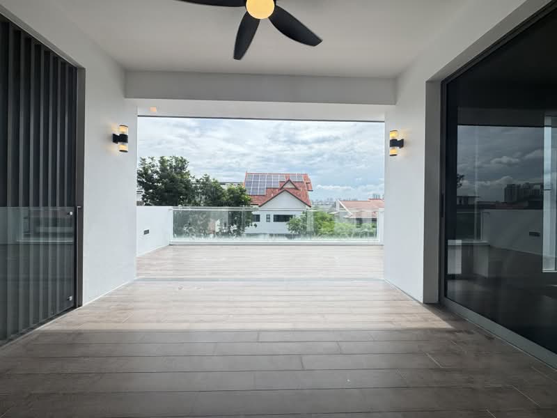 Golden Hill Estate, Golden Hill Estate, 5 Bedrooms, 5,500 sqft, Semi-Detached House For Rent, by Bryan Koh, 500175603 - Balcony - PropertyGuru.com.sg
