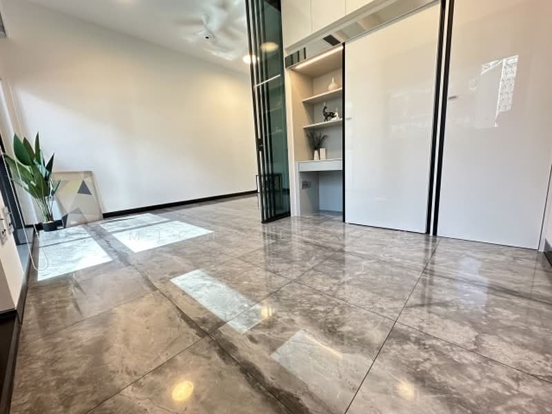 Midtown Bay, 130 Beach Road, 1 Bedroom, 409 sqft, Condominium For Rent, by Michelle Tan, 500175605 - PropertyGuru.com.sg