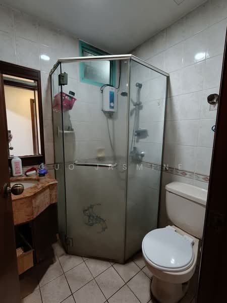 Hazel Park Condo, 21 Hazel Park Condo, 3 Bedrooms, 1,334 sqft, Condominium For Sale, by Guo Jasmine, 500175620 - Bathroom - PropertyGuru.com.sg