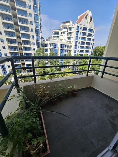 Parkshore, 201 Tanjong Rhu Road, 4 Bedrooms, 1,636 sqft, Condominium For Sale, by Rohit D., 500175642 - Balcony - PropertyGuru.com.sg