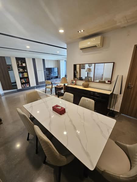 Parkshore, 201 Tanjong Rhu Road, 4 Bedrooms, 1,636 sqft, Condominium For Sale, by Rohit D., 500175642 - Dining Room - PropertyGuru.com.sg