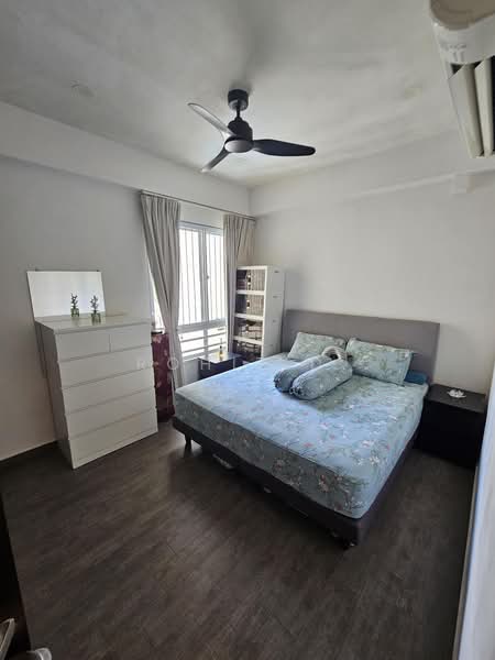 Parkshore, 201 Tanjong Rhu Road, 4 Bedrooms, 1,636 sqft, Condominium For Sale, by Rohit D., 500175642 - Bedroom 2 - PropertyGuru.com.sg