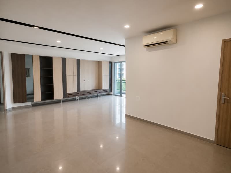 Parkshore, 201 Tanjong Rhu Road, 3 Bedrooms, 1,636 sqft, Condominium For Sale, by Rohit D., 500175642 - Dining & Living Room View - PropertyGuru.com.sg