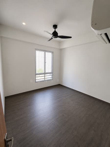 Parkshore, 201 Tanjong Rhu Road, 3 Bedrooms, 1,636 sqft, Condominium For Sale, by Rohit D., 500175642 - Common Room 1 - PropertyGuru.com.sg