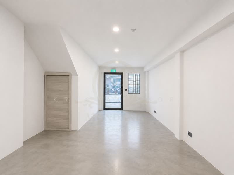 No GST | Next to Maxwell MRT | Fully-Fitted Restaurant Ground Floor Space in Tanjong Pagar, Kreta Ayer Road, Tanjong Pagar Road Tras Street, 1,450 sqft, Food & Beverage For Rent, by Krystal Khor, 500175645 - Entrance - CommercialGuru.com.sg
