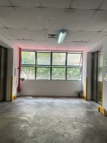 Uniplas Building, 132 Joo Seng Road, 12,066 sqft, Light Industrial (B1) For Rent, by Sam Chin, 500175659 - Corridor - CommercialGuru.com.sg