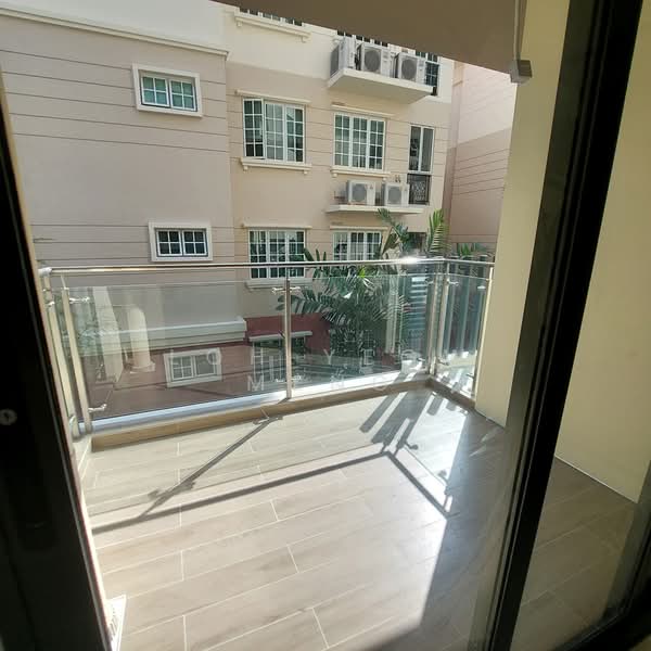 One 33 Residences, , 3 Bedrooms, 1,033 sqft, Apartment For Rent, by Loh Yeow Meng, 500175660 - Balcony - PropertyGuru.com.sg