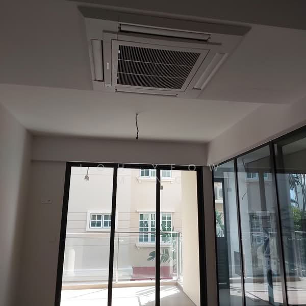 One 33 Residences, , 3 Bedrooms, 1,033 sqft, Apartment For Rent, by Loh Yeow Meng, 500175660 - Balcony - PropertyGuru.com.sg
