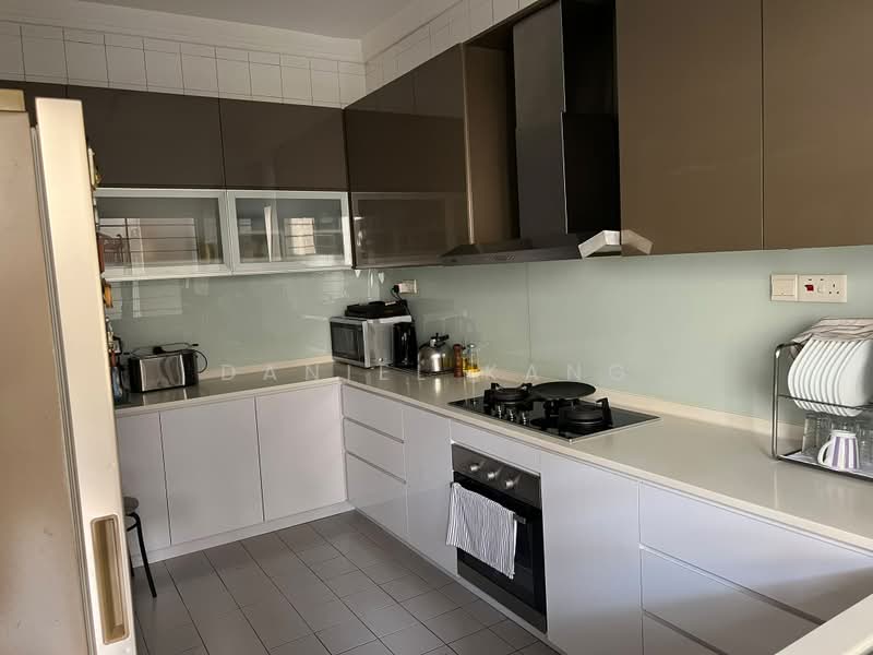 Pinewood Gardens, 21 Balmoral Park, 3 Bedrooms, 1,640 sqft, Condominium For Rent, by Daniel Kang, 500175674 - Kitchen - PropertyGuru.com.sg