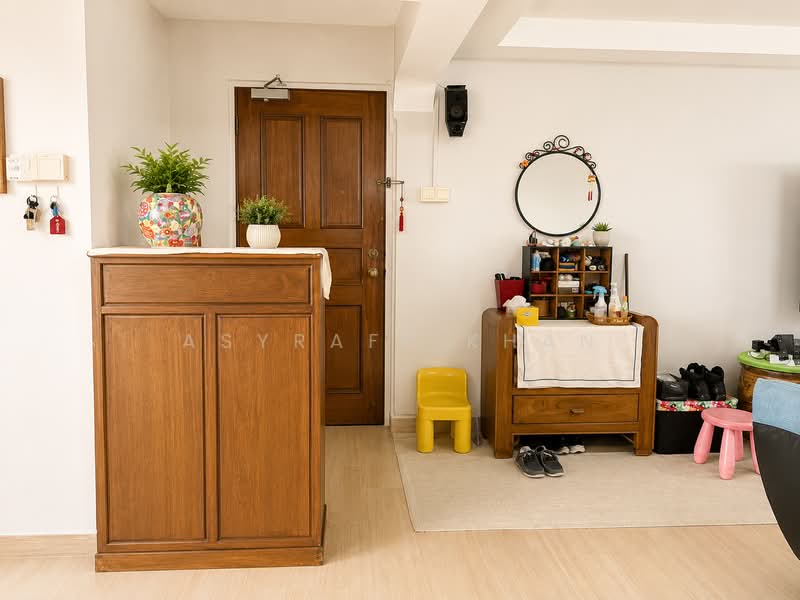 232 Tampines Street 21, 232 Tampines Street 21, 3 Bedrooms, 1,302 sqft, HDB Flat For Sale, by Asyraff Khan, 500175679 - Entrance - PropertyGuru.com.sg